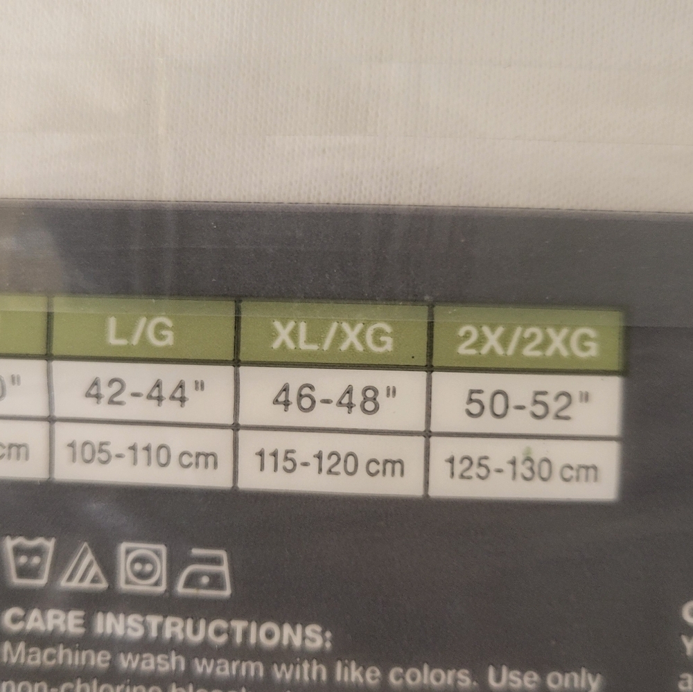Hanes Classic White T-Shirts Pack - Picture 3 of 3